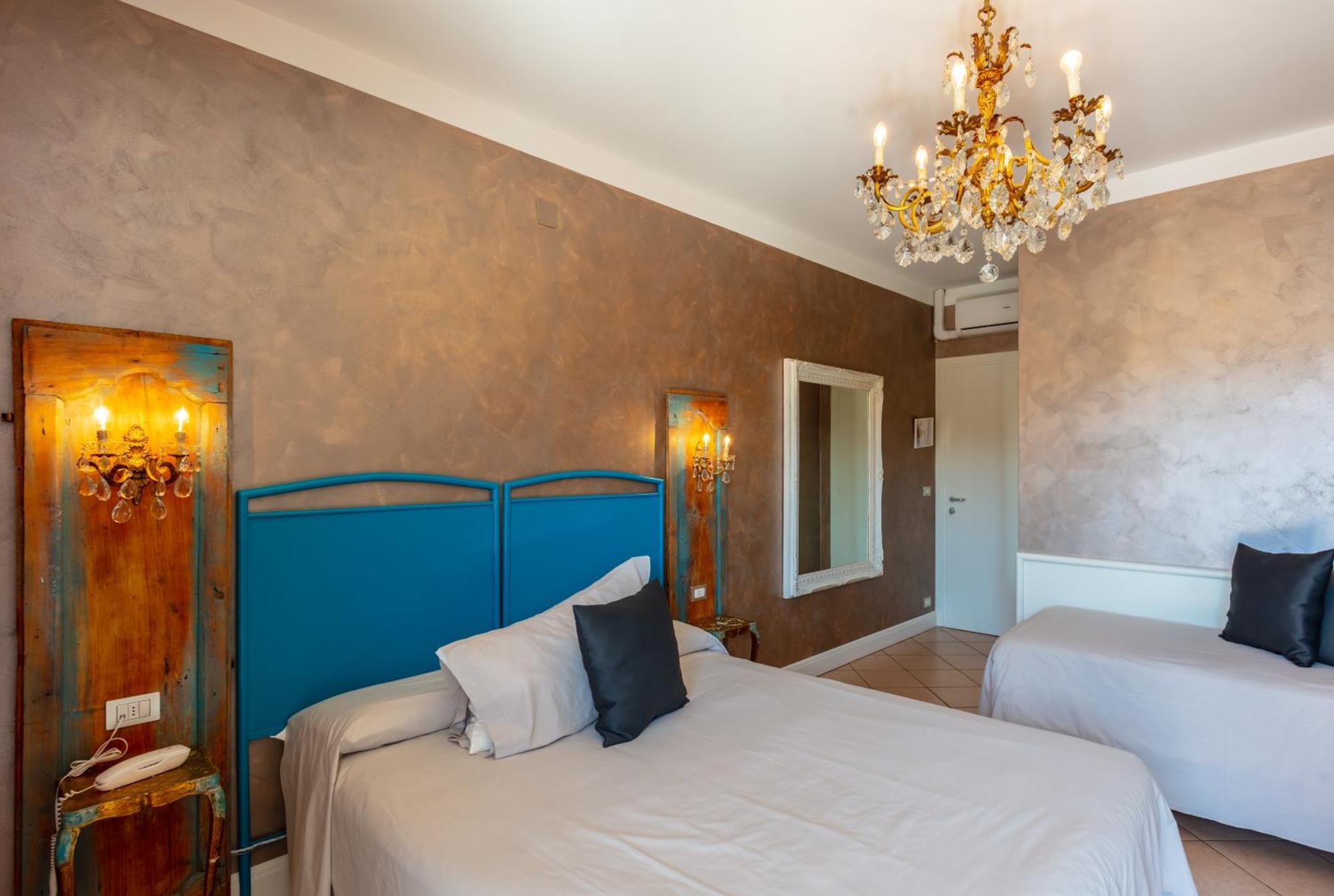 Hotel Maximilian 바르돌리노 객실 사진